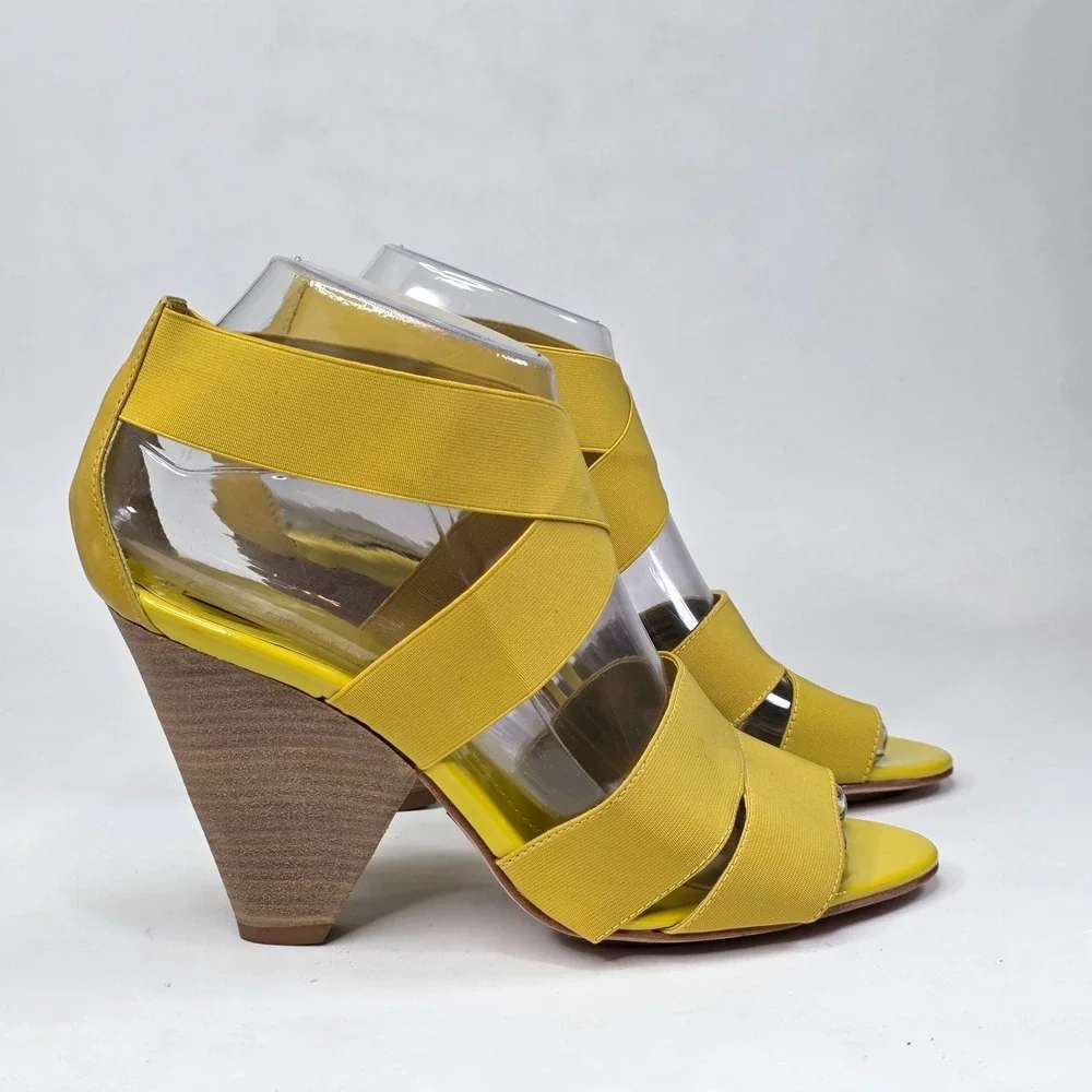 BCBGMAXAZRIA Women's Wedge Heel Size 6 B EU 36 Yellow Strappy Slip On Sandals